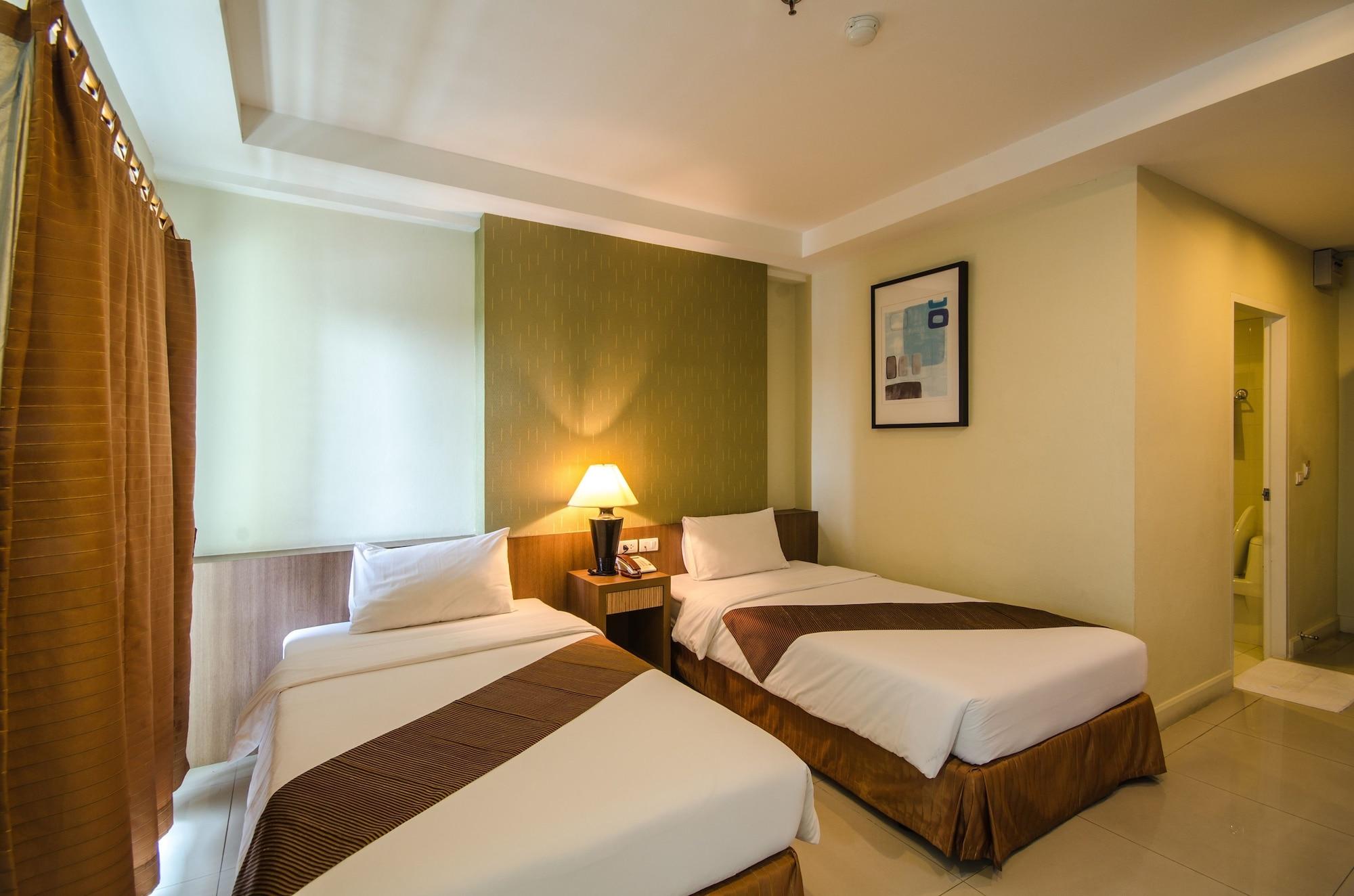 The Platinum Suite Bangkok Exterior foto