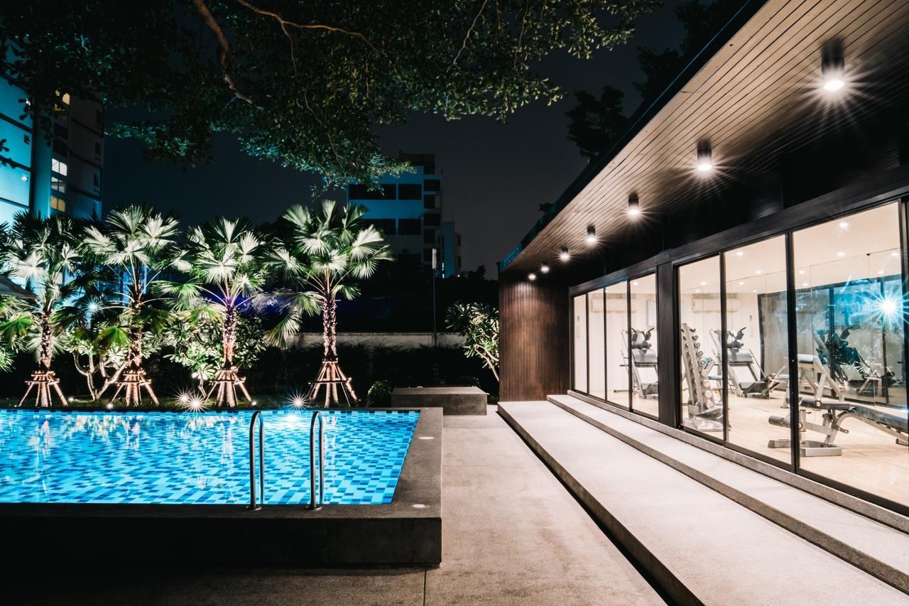 The Platinum Suite Bangkok Exterior foto