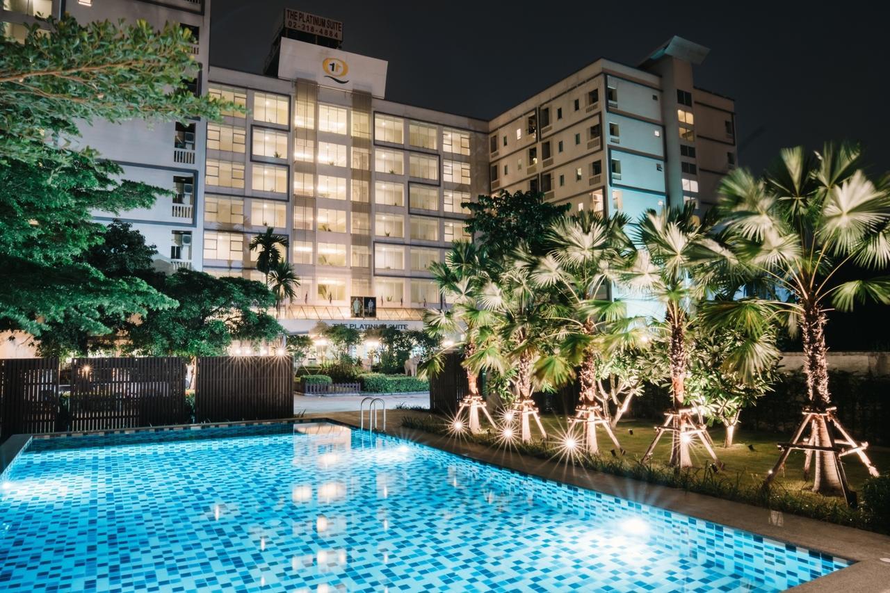 The Platinum Suite Bangkok Exterior foto