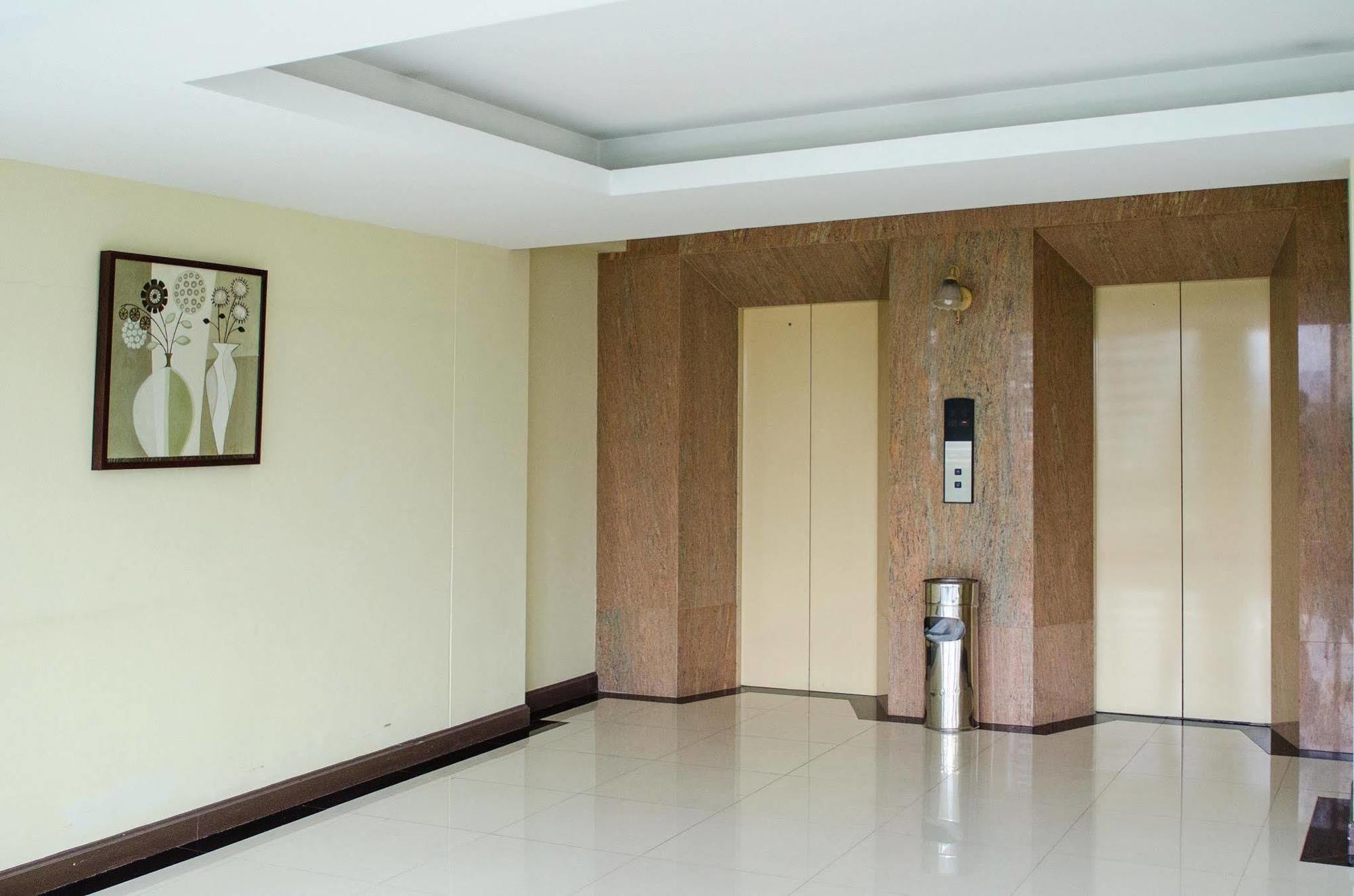 The Platinum Suite Bangkok Exterior foto